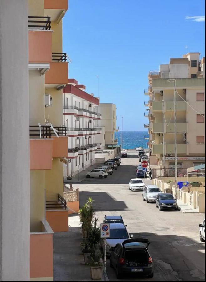 Modern And Spacious Appartement With Beach View. Gallipoli Esterno foto